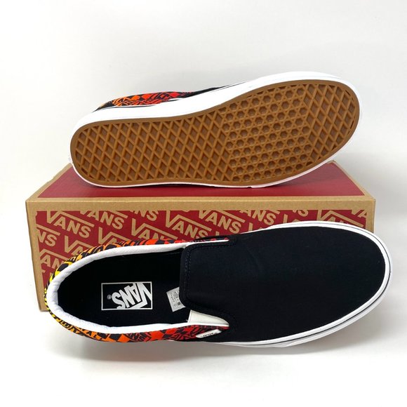 💖MEGA SALE💖VANS Classic Slip On Flame Black Canvas Shoes Women's VN0A4U382N5 - Picture 2 of 11